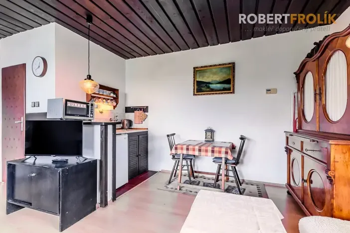 Pronájem bytu 1+kk, Praha - Nebušice, Na závěji, 30 m2