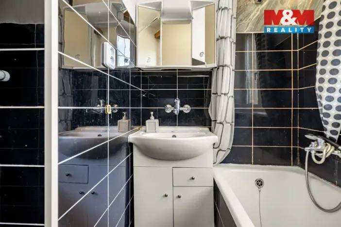 Prodej bytu 2+1, Praha - Strašnice, Královická, 52 m2