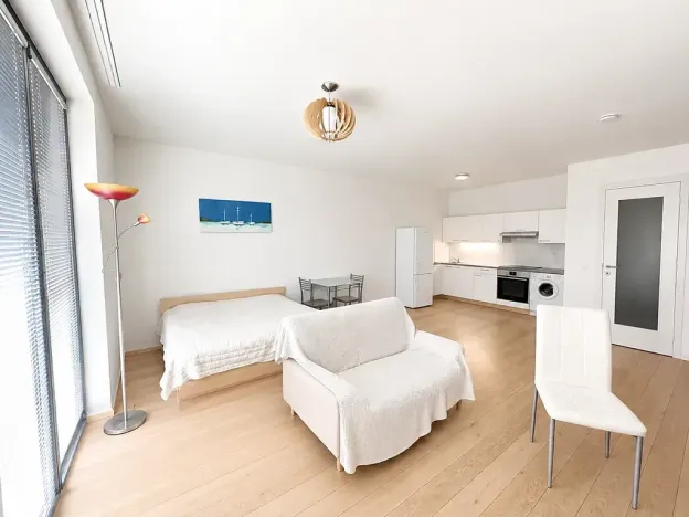 Pronájem bytu 1+kk, Praha - Vršovice, Archangelská, 40 m2