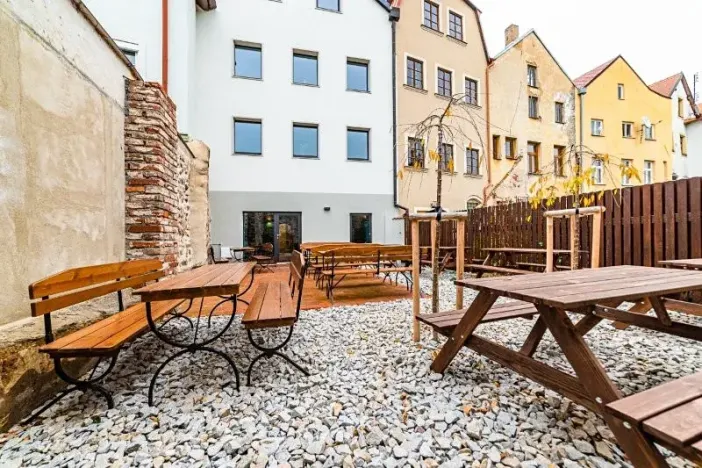 Pronájem obchodního prostoru, Jihlava, Čajkovského, 90 m2