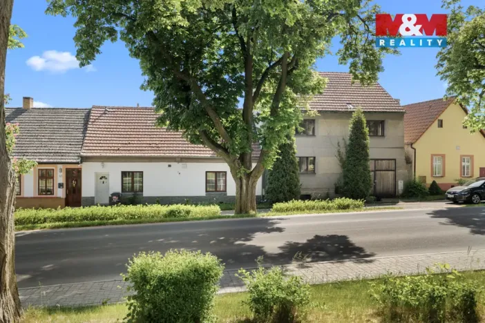 Prodej rodinného domu, Rynholec, nám. 1. máje, 363 m2