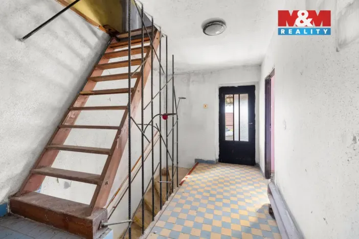 Prodej rodinného domu, Rynholec, nám. 1. máje, 363 m2