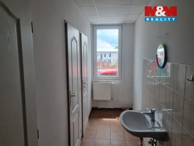 Pronájem obchodního prostoru, Jihlava, Kosovská, 336 m2