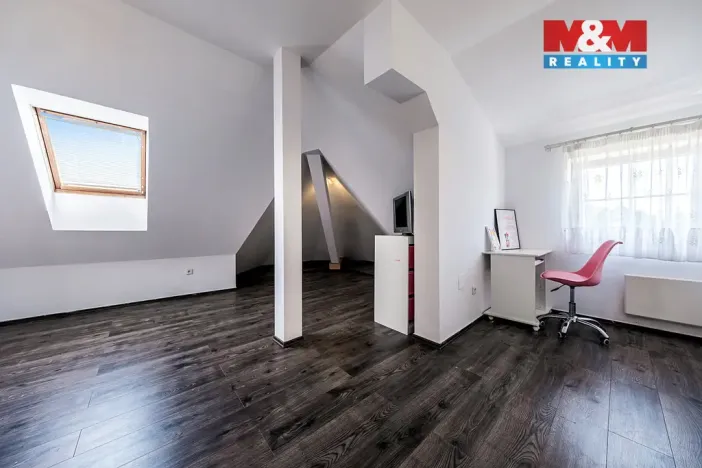 Pronájem rodinného domu, Říčany - Radošovice, Mozartova, 395 m2