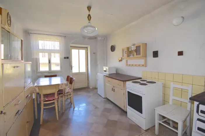 Prodej rodinného domu, Jíkev, 290 m2