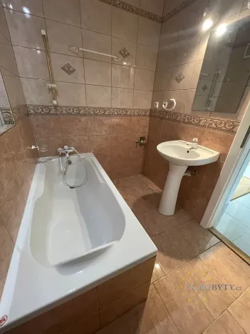 Pronájem bytu 3+kk, Praha - Střížkov, Rumburská, 55 m2