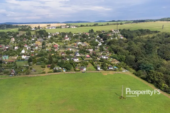 Prodej zahrady, Chlumec - Střížovice, 549 m2