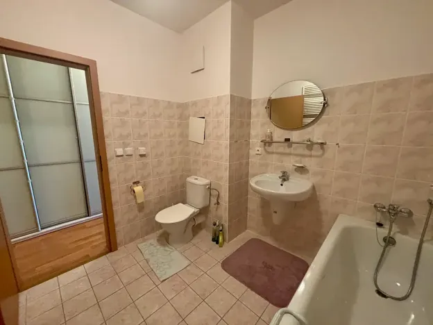 Pronájem bytu 1+kk, Praha - Motol, Jeřabinová, 43 m2
