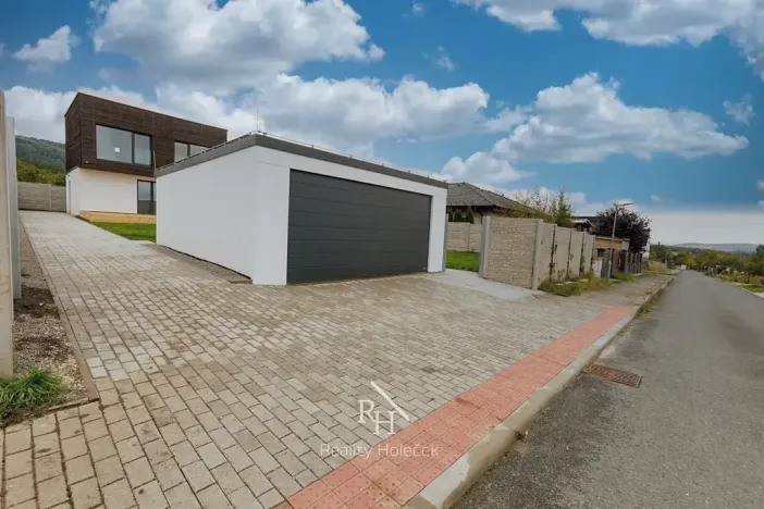 Prodej rodinného domu, Svinaře, Větrná, 156 m2