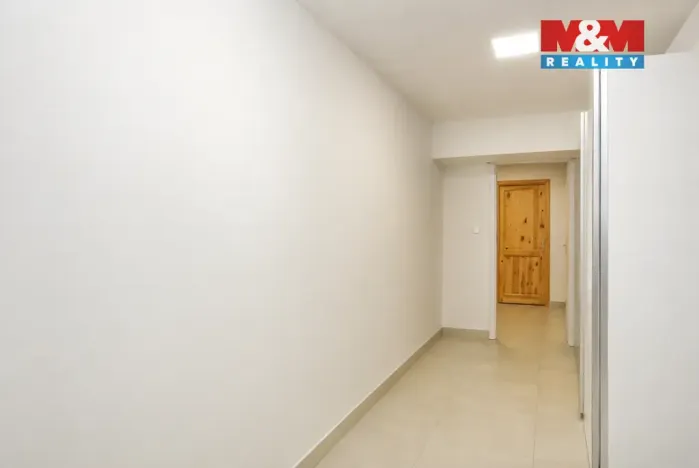 Prodej bytu 2+1, Praha - Kyje, Manželů Dostálových, 44 m2