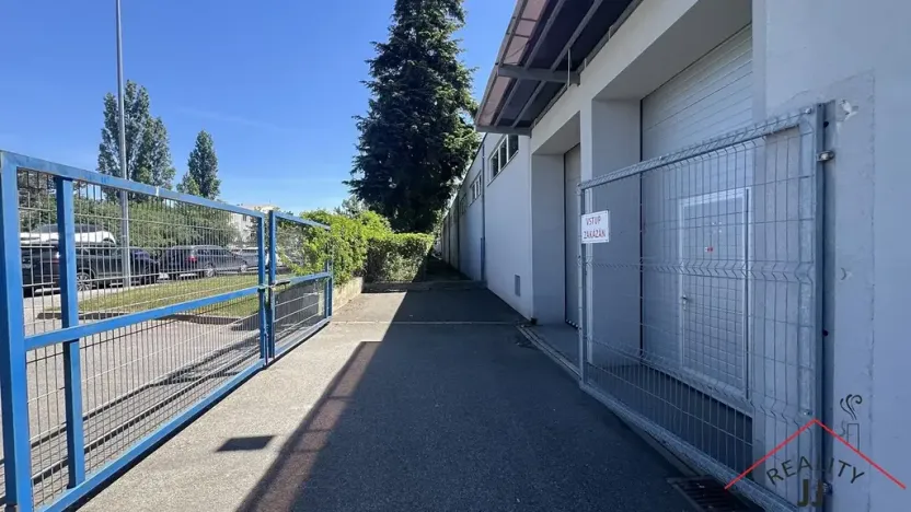 Pronájem skladu, Praha - Hostivař, U továren, 3360 m2