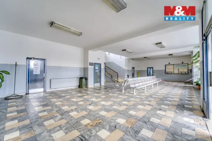 Pronájem obchodního prostoru, Klatovy - Klatovy III, Nádražní, 38 m2