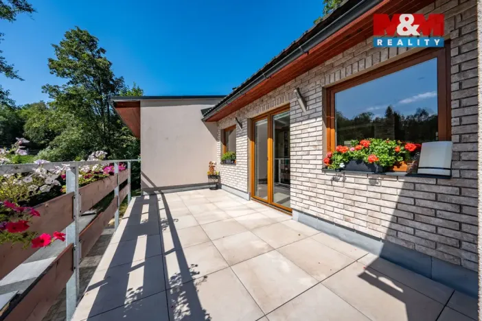 Prodej rodinného domu, Janov nad Nisou - Loučná nad Nisou, 340 m2