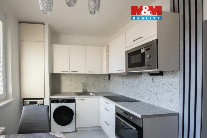 Pronájem bytu 1+1, Náchod - Staré Město nad Metují, Bílá, 44 m2