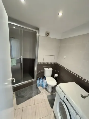 Pronájem bytu 1+kk, Praha - Troja, Svídnická, 27 m2