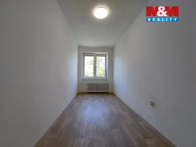 Prodej bytu 3+1, Klášterec nad Ohří - Miřetice u Klášterce nad Ohří, Pod Stadionem, 62 m2