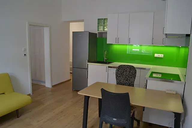 Pronájem bytu 2+kk, Praha - Michle, Prostřední, 43 m2