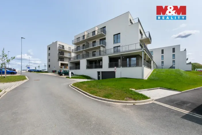 Pronájem bytu 2+kk, Plzeň, Safírová, 66 m2