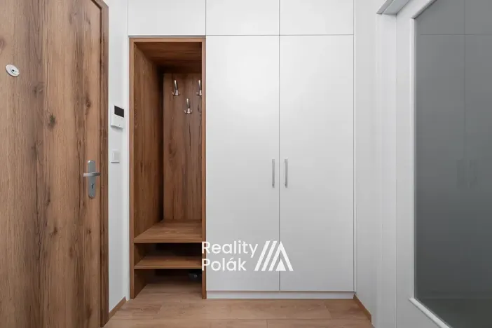 Pronájem bytu 1+kk, Liberec, Tovární, 37 m2