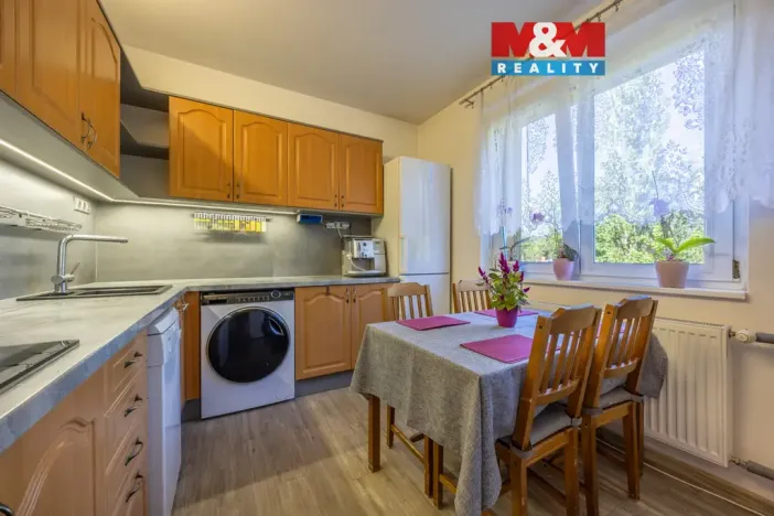 Prodej bytu 3+1, Klášterec nad Ohří, Topolová, 69 m2