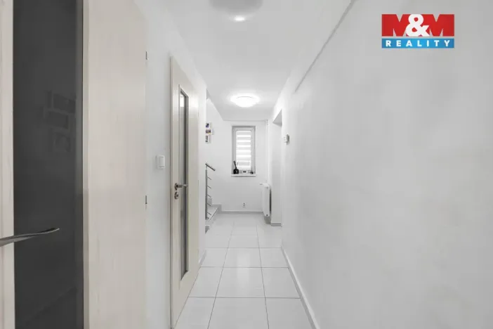 Prodej rodinného domu, Chlumec, Chlumecká, 260 m2