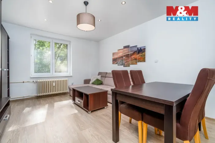 Prodej bytu 2+1, Pardubice - Zelené Předměstí, Benešovo náměstí, 53 m2