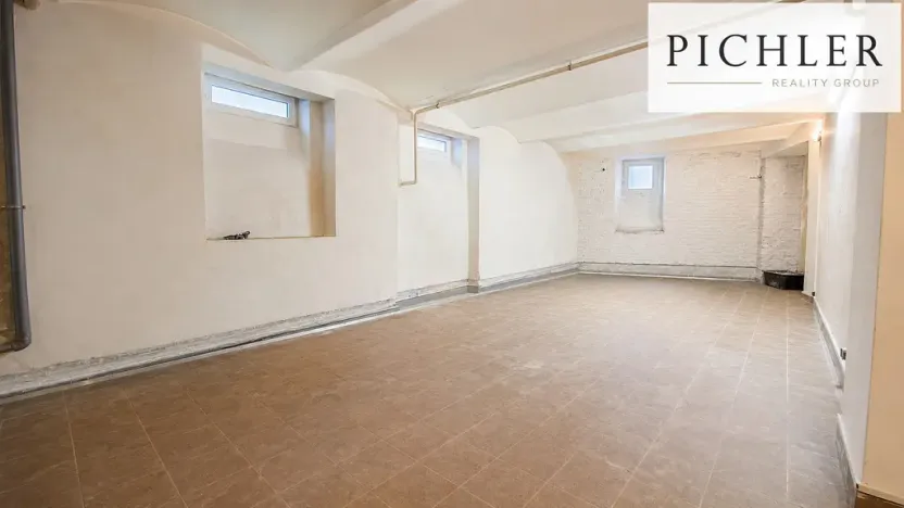 Prodej obchodního prostoru, Karlovy Vary, Moravská, 71 m2