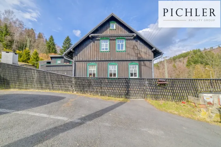 Prodej rodinného domu, Stříbrná, 341 m2