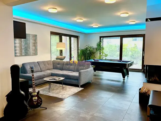 Prodej rodinného domu, Sulice, Luční, 300 m2