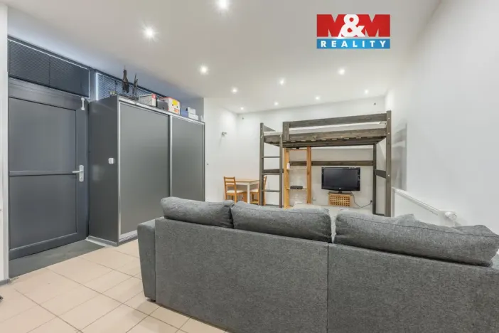 Prodej bytu 1+kk, Kladno - Švermov, Svojsíkova, 45 m2