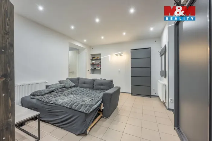 Prodej bytu 1+kk, Kladno - Švermov, Svojsíkova, 45 m2