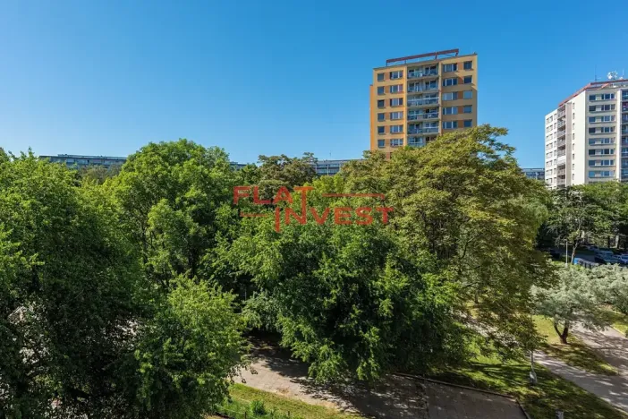 Prodej bytu 2+1, Praha - Kobylisy, Paláskova, 56 m2