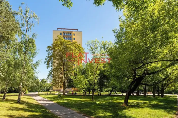 Prodej bytu 2+1, Praha - Kobylisy, Paláskova, 56 m2