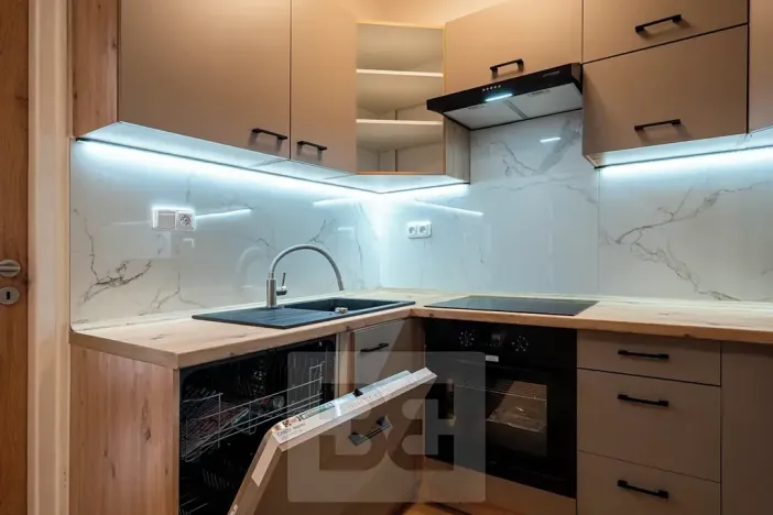 Pronájem bytu 2+1, Praha - Žižkov, Jana Želivského, 63 m2