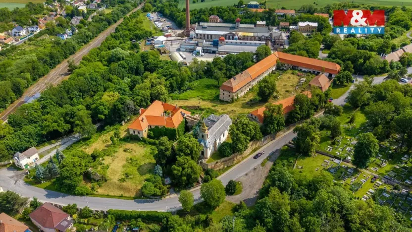 Prodej komerčního pozemku, Zvoleněves, 18500 m2