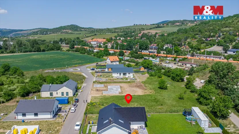 Prodej pozemku pro bydlení, Píšťany, 1098 m2