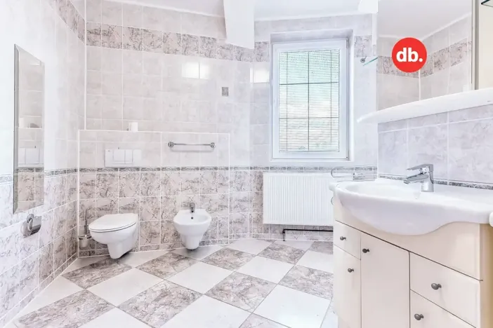 Prodej rodinného domu, Karlovy Vary, Krokova, 280 m2