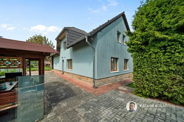 Prodej rodinného domu, Tetín, 130 m2