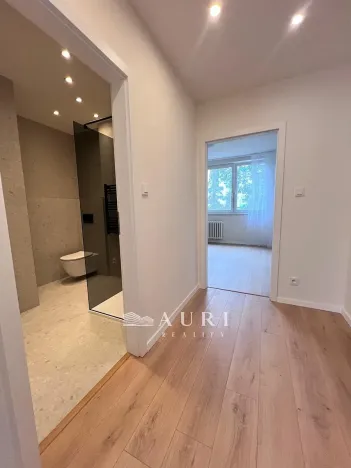 Prodej bytu 2+kk, Praha - Hlubočepy, Pražského, 45 m2