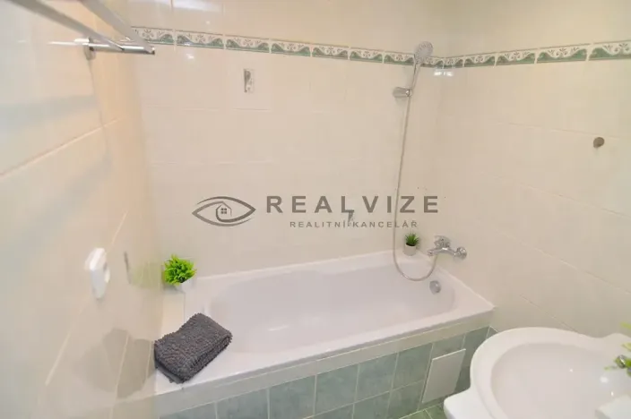 Prodej bytu 2+1, České Budějovice, Větrná, 61 m2