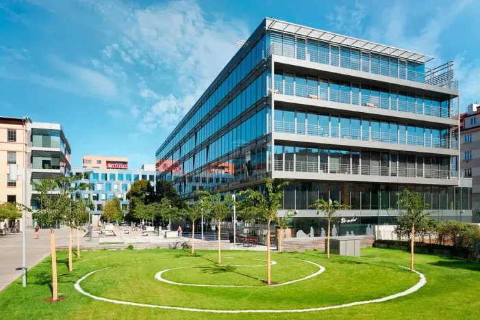 Pronájem kanceláře, Praha - Holešovice, Jankovcova, 330 m2