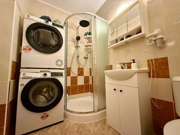 Pronájem bytu 2+kk, Liberec, Hodkovická, 64 m2