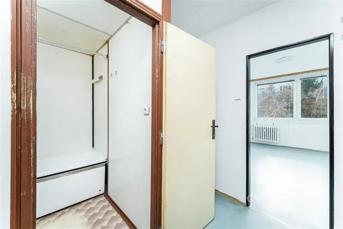 Prodej bytu 2+kk, Praha, Tatarkova, 42 m2