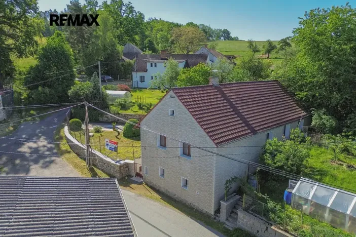 Prodej rodinného domu, Sedlčany, 93 m2