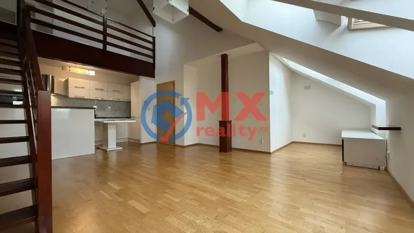 Pronájem bytu 2+kk, Praha - Holešovice, Ortenovo náměstí, 85 m2