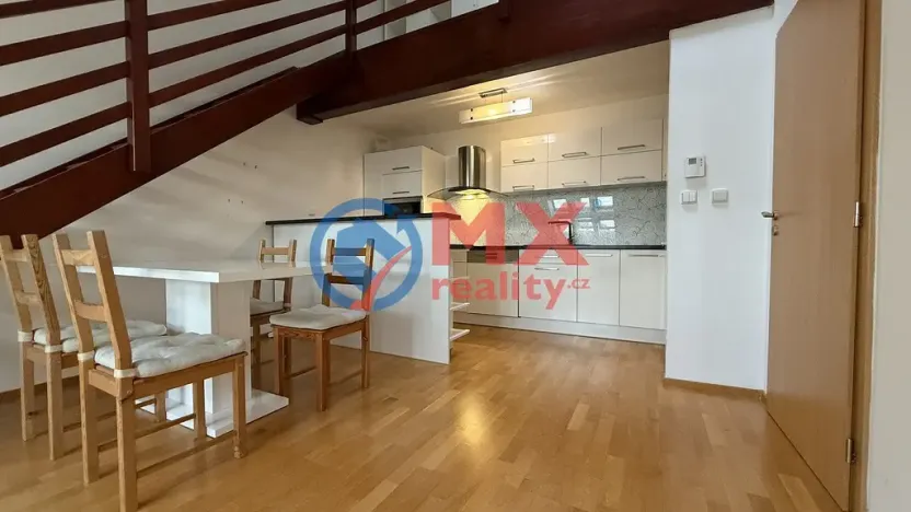 Pronájem bytu 2+kk, Praha - Holešovice, Ortenovo náměstí, 85 m2