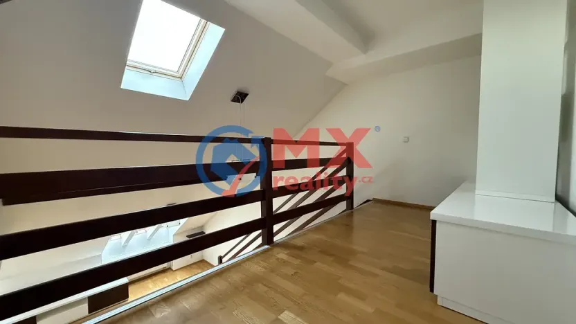 Pronájem bytu 2+kk, Praha - Holešovice, Ortenovo náměstí, 85 m2