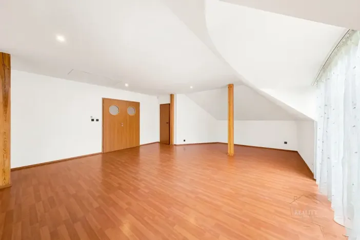 Prodej rodinného domu, Strančice - Všechromy, 295 m2