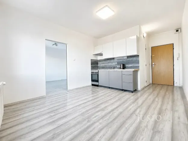 Pronájem bytu 1+1, Ústí nad Labem, Jeseninova, 36 m2