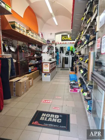 Pronájem obchodního prostoru, Uherský Brod, Masarykovo nám., 50 m2